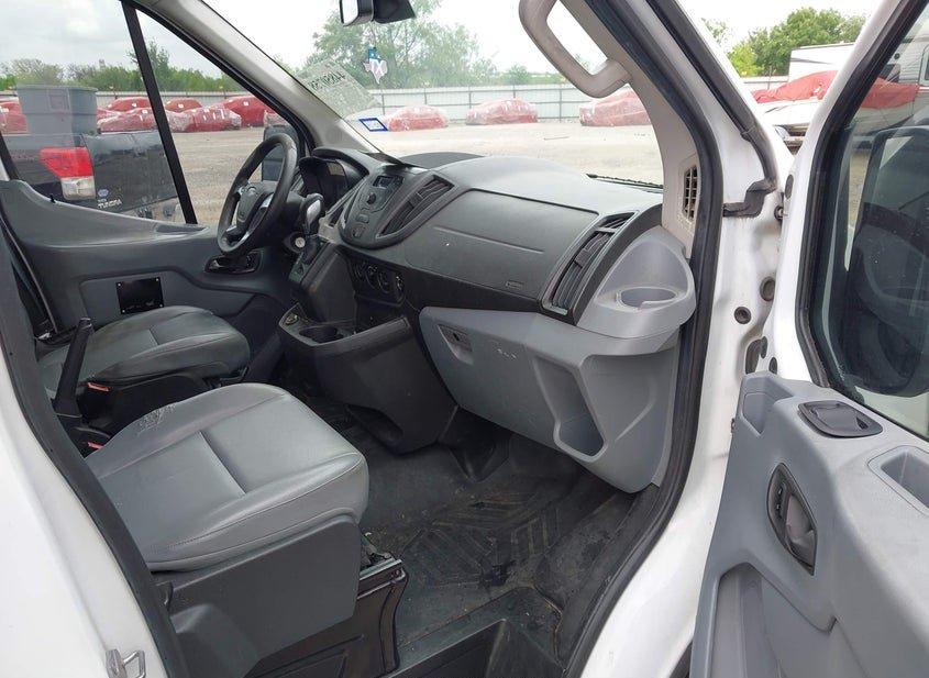 Ford Transit-250