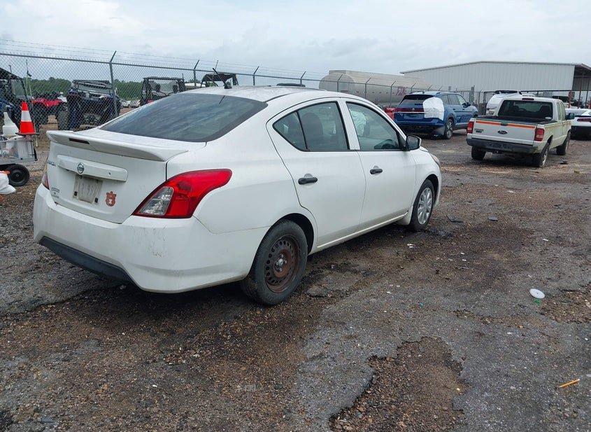 Nissan Versa