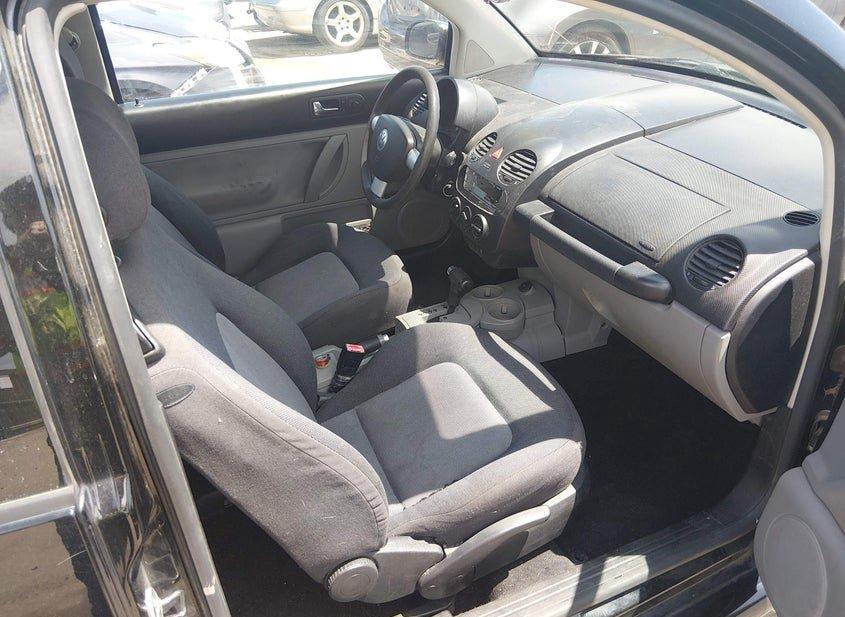 Volkswagen New Beetle