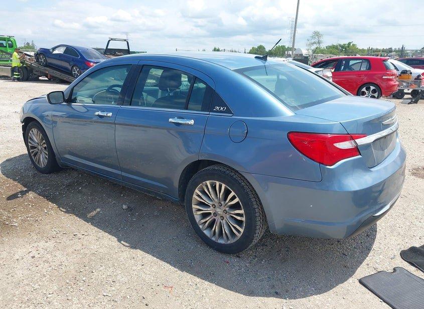 Chrysler 200
