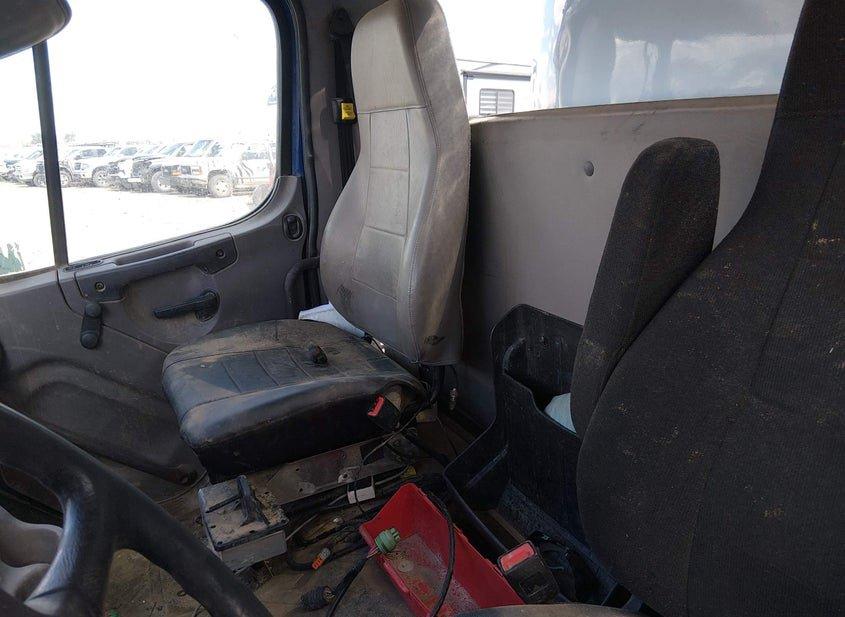 Freightliner M2