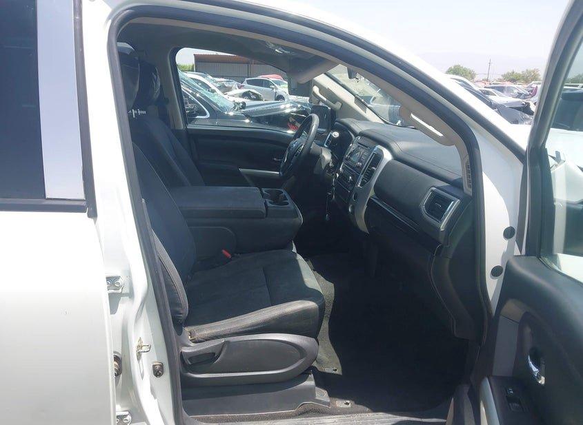 Nissan Titan