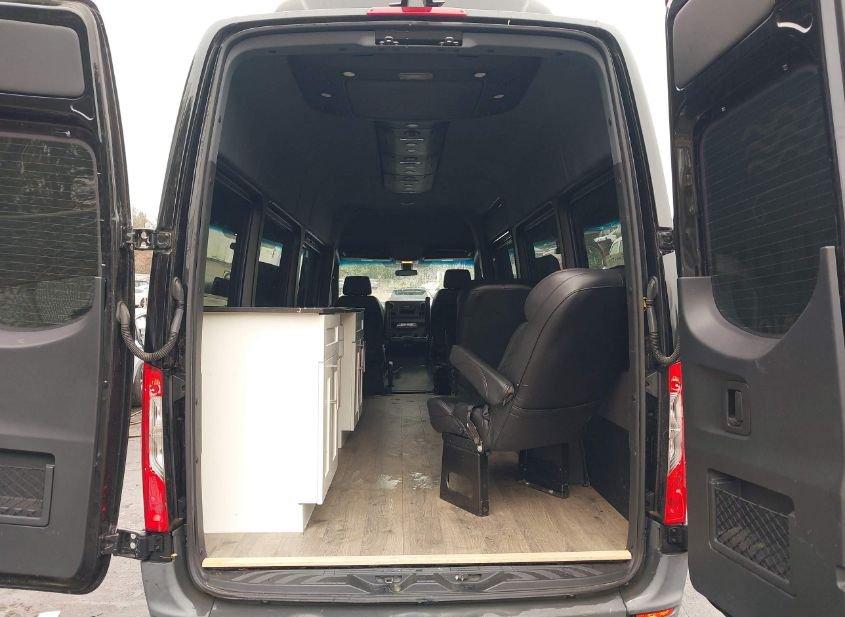 Mercedes-Benz Sprinter 2500