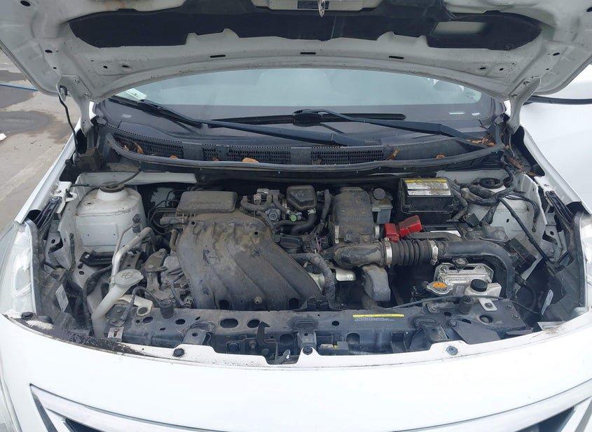 Nissan Versa