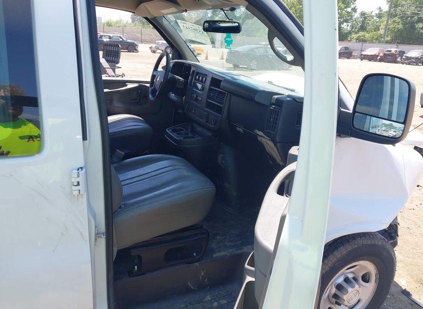 Chevrolet Express 3500