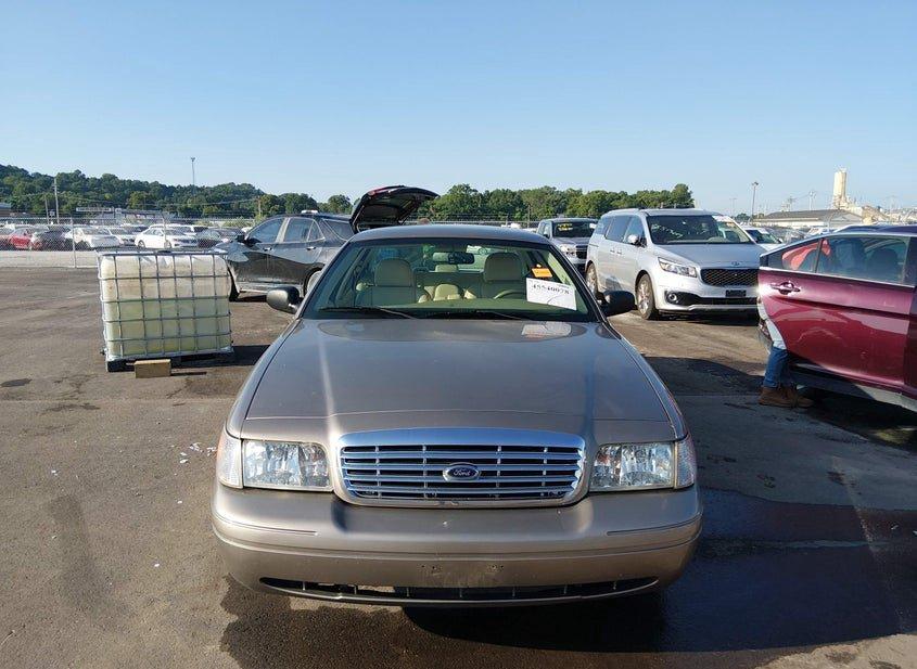 Ford Crown Victoria