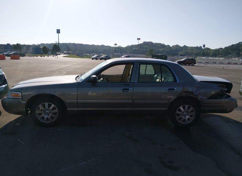 Ford Crown Victoria