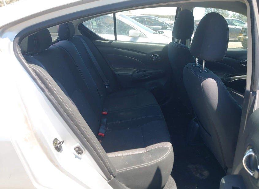 Nissan Versa
