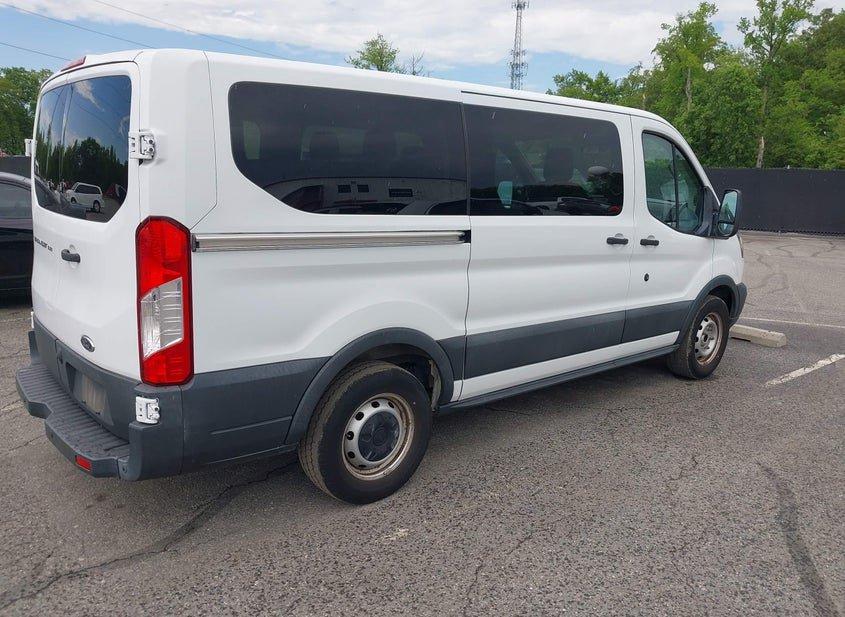 Ford Transit-150