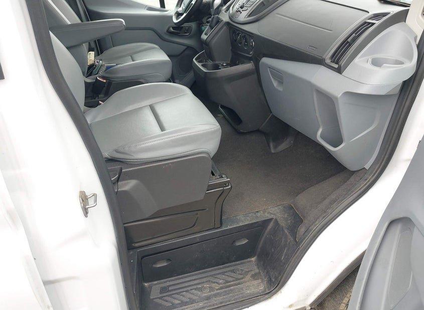 Ford Transit-150