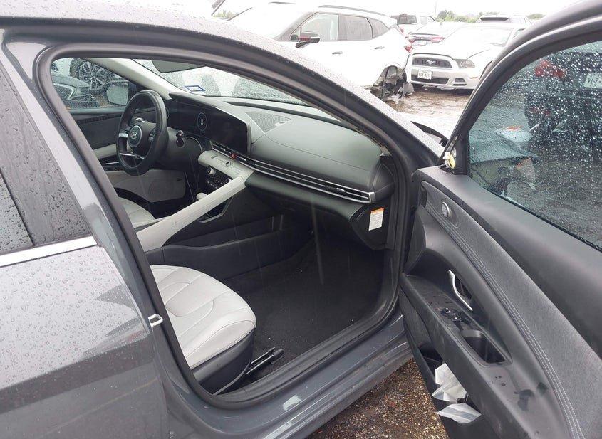 Hyundai Elantra Hybrid