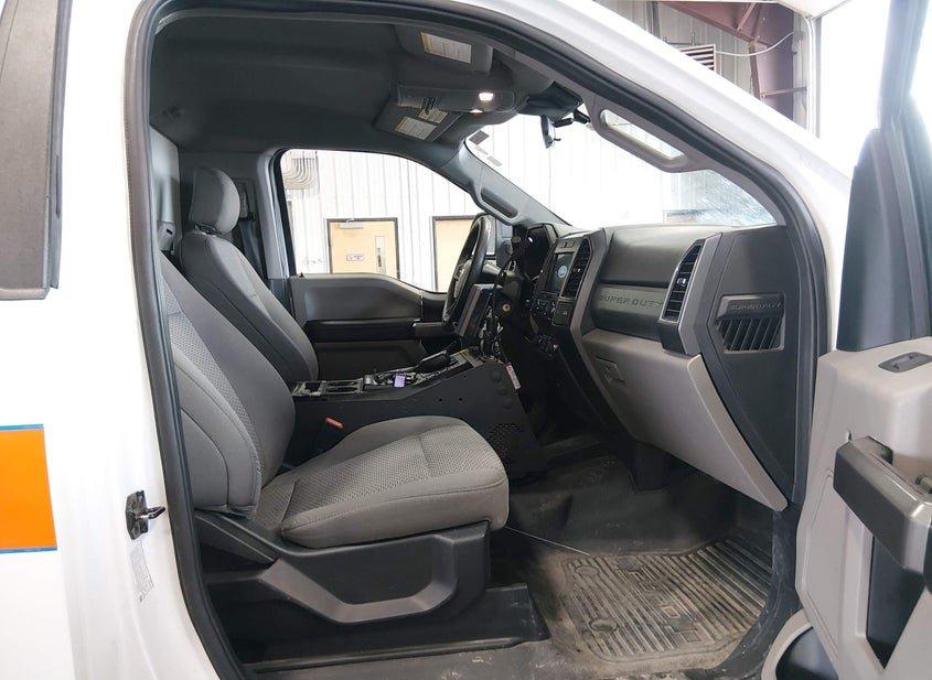 Ford F-350 Chassis