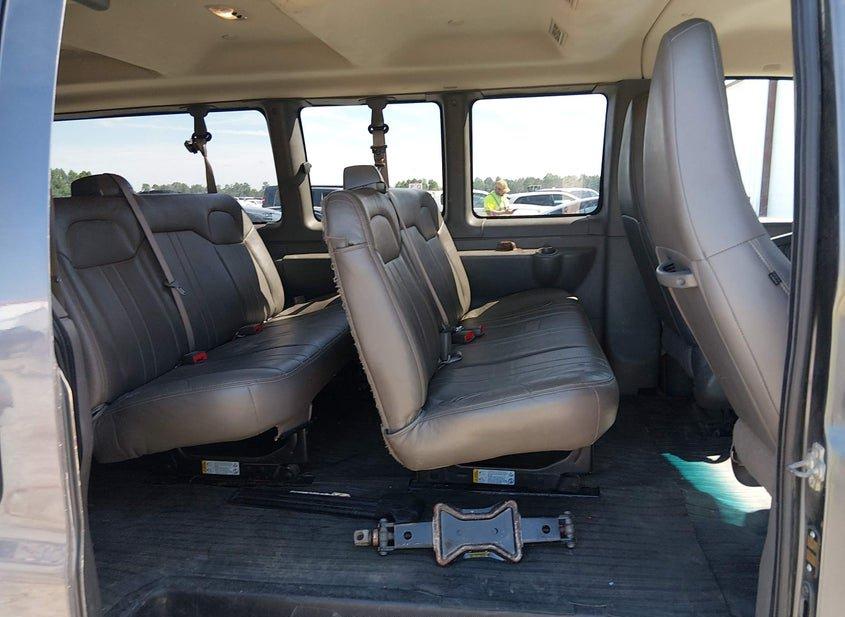 Chevrolet Express 3500
