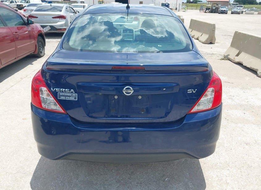 Nissan Versa
