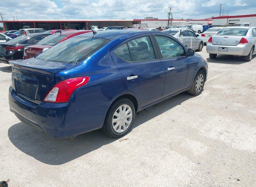 Nissan Versa