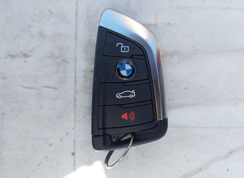 BMW 330I