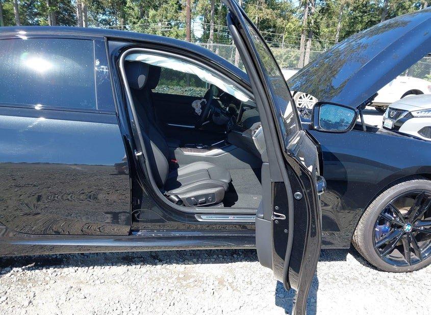 BMW 330I