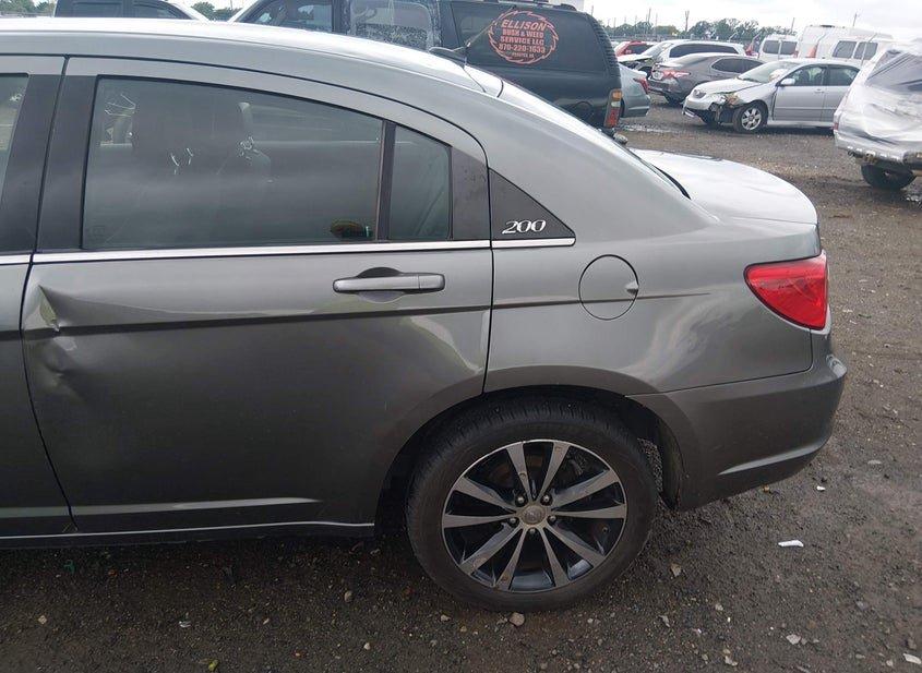 Chrysler 200