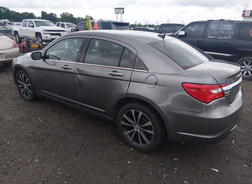 Chrysler 200