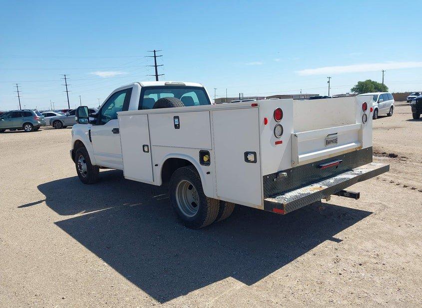Ford F-350 Chassis