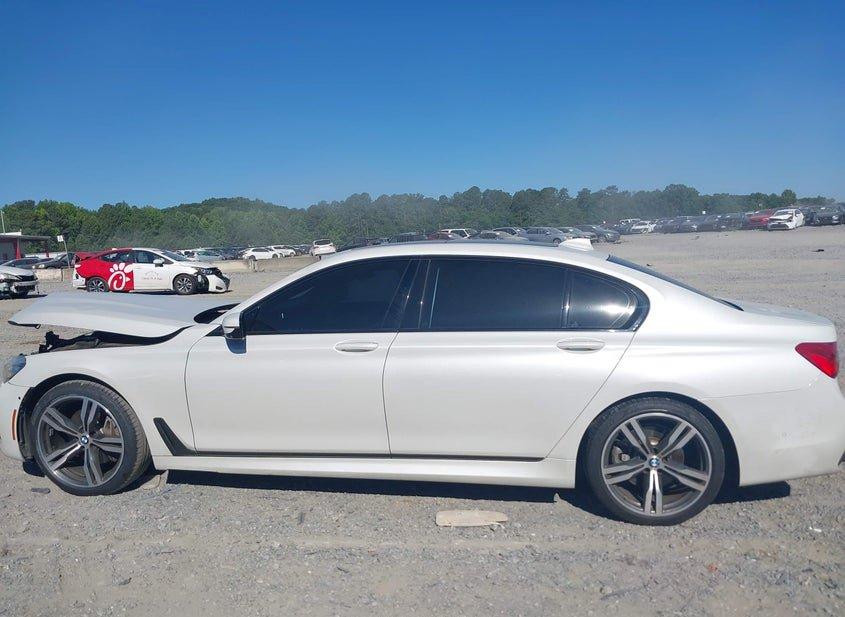BMW 740I