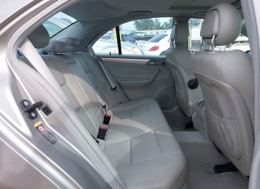 Mercedes-Benz C 230