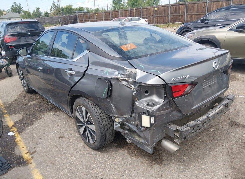 Nissan Altima