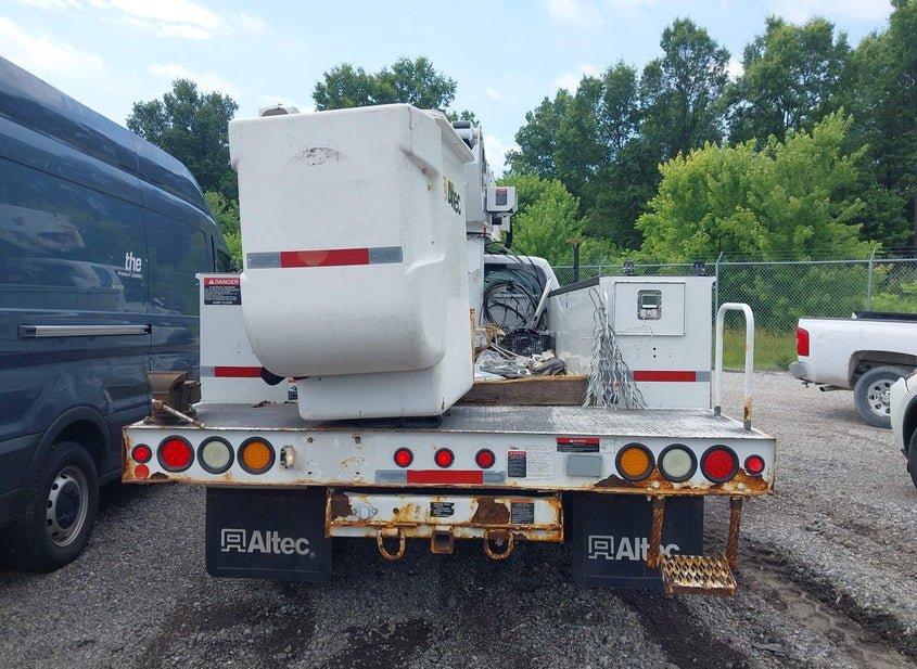 Ford *Rb - F-550 Chassis