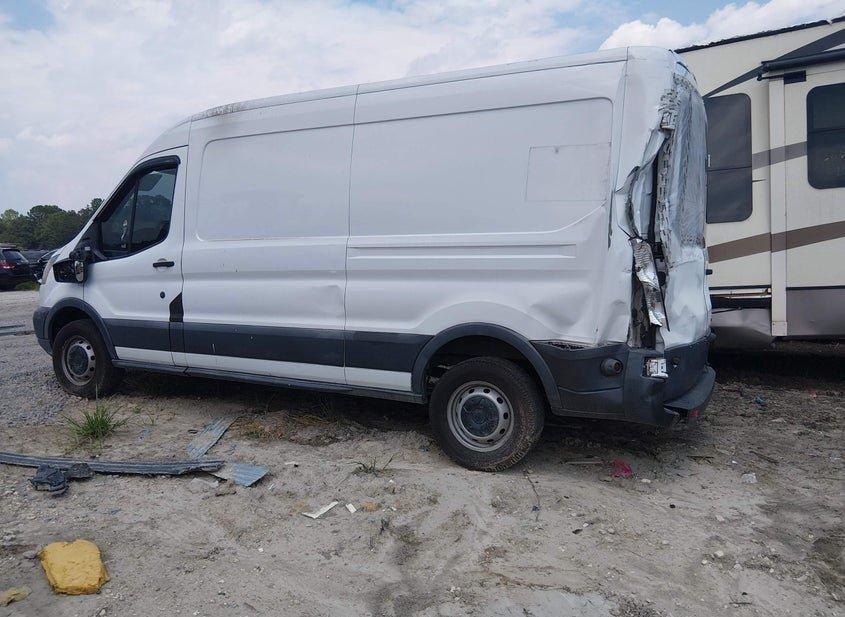 Ford Transit-150