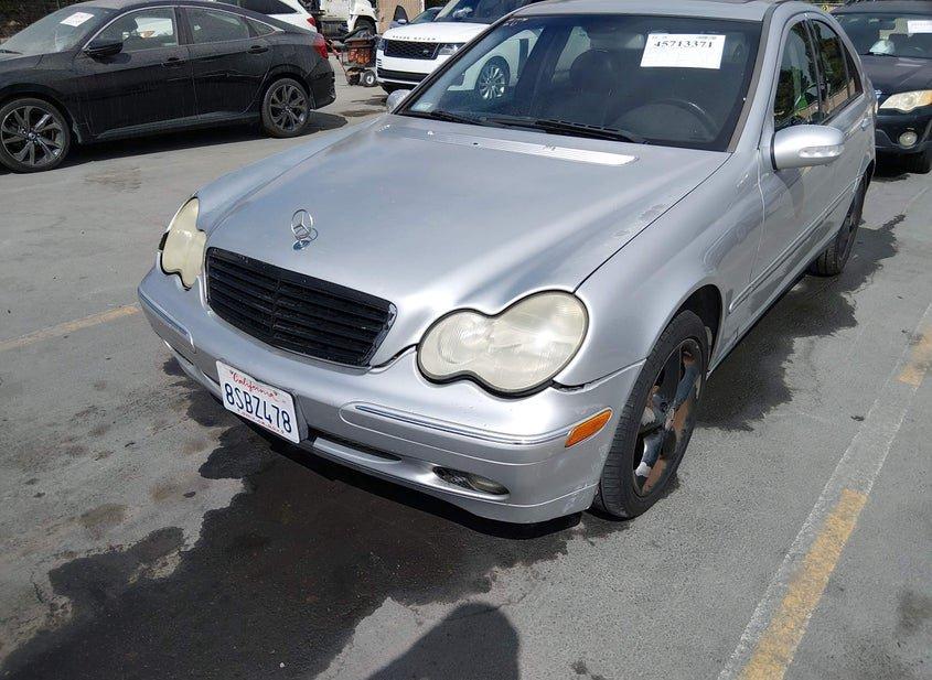 Mercedes-Benz C 240