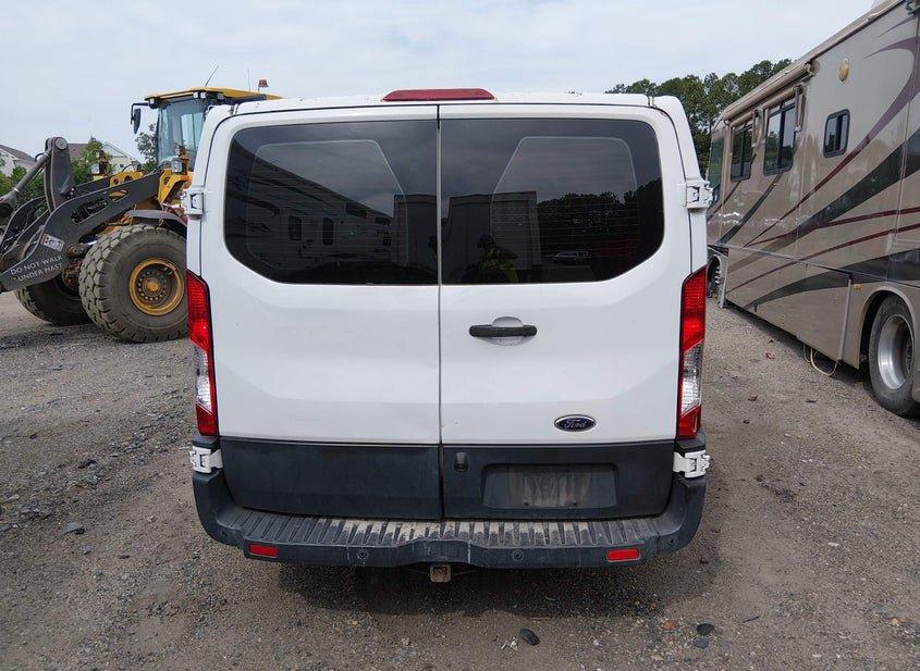Ford Transit-150