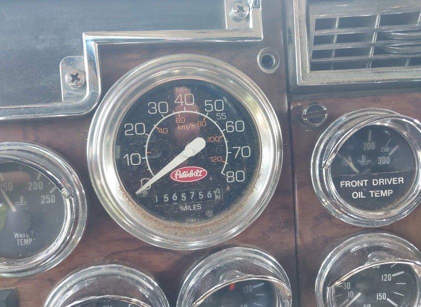 Peterbilt 379