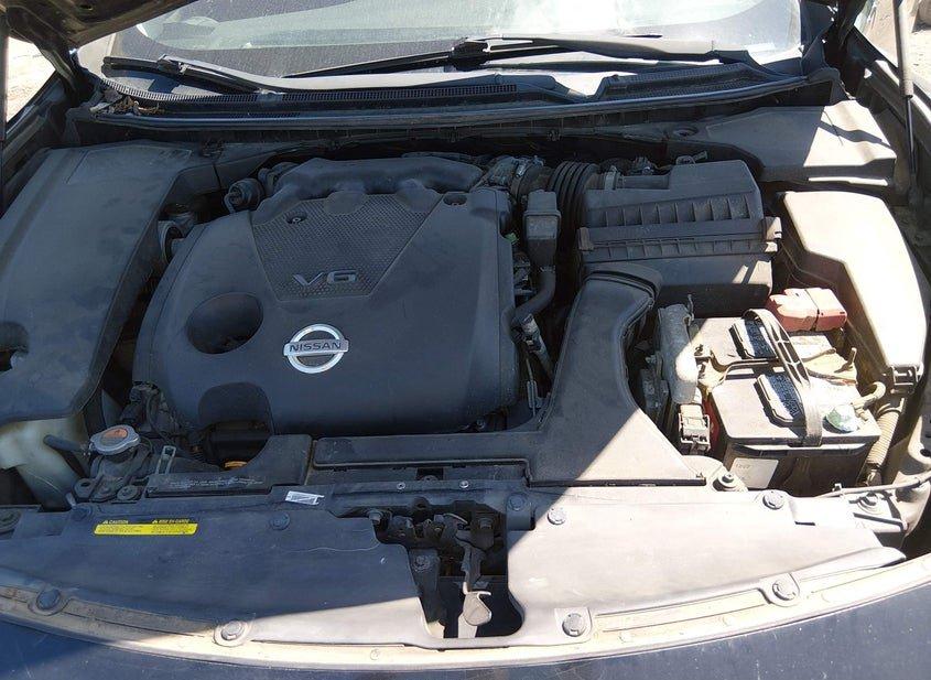 Nissan Maxima