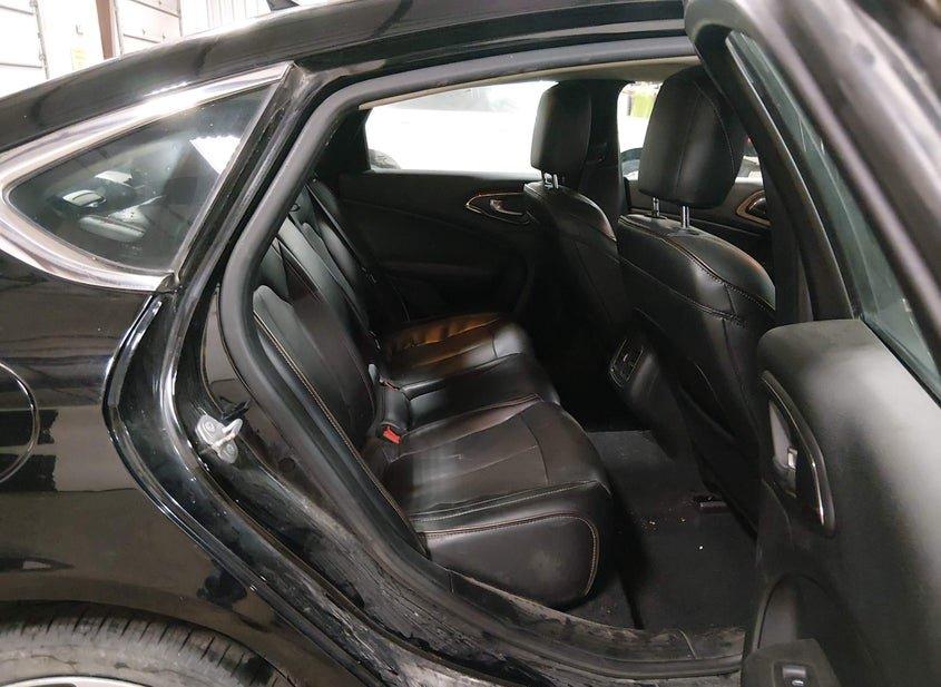 Chrysler 200
