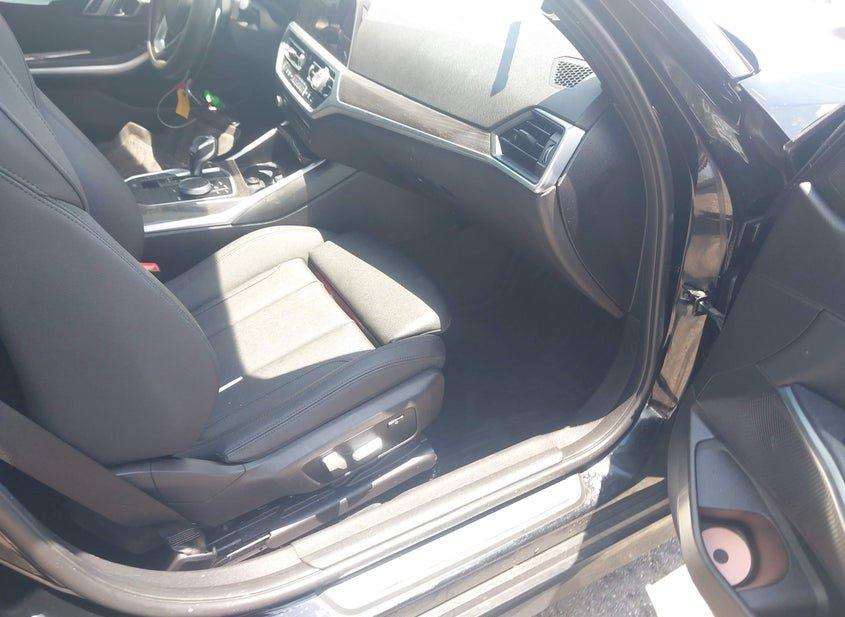 BMW 330I