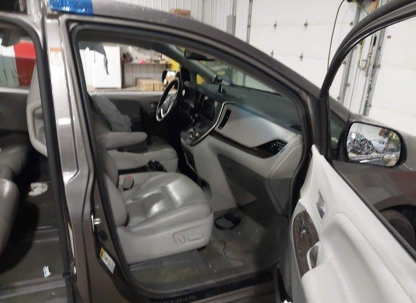 Toyota Sienna