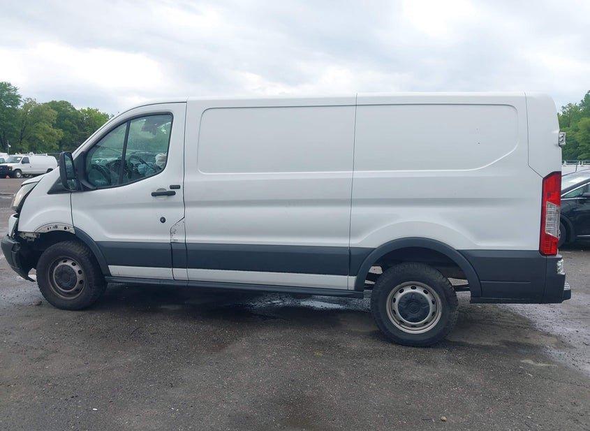 Ford Transit-250