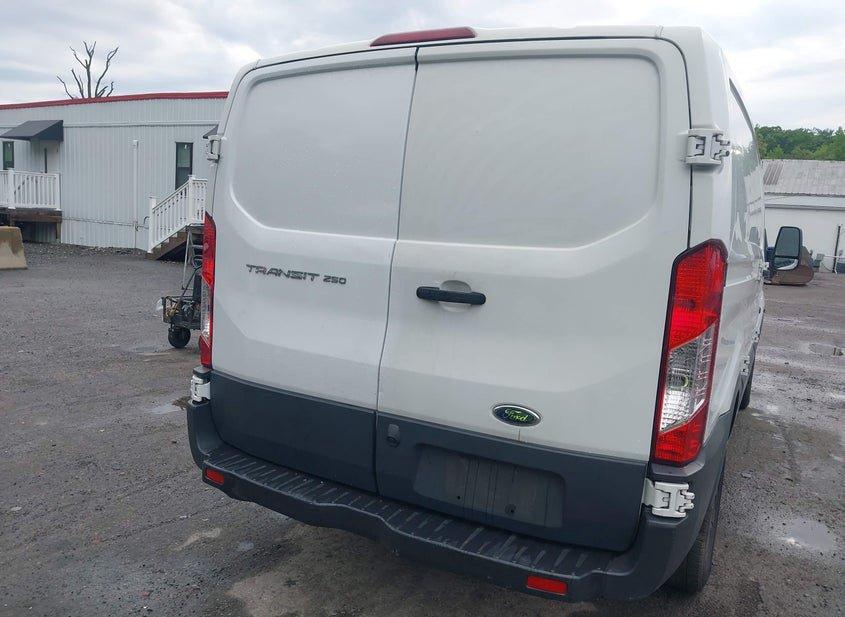 Ford Transit-250