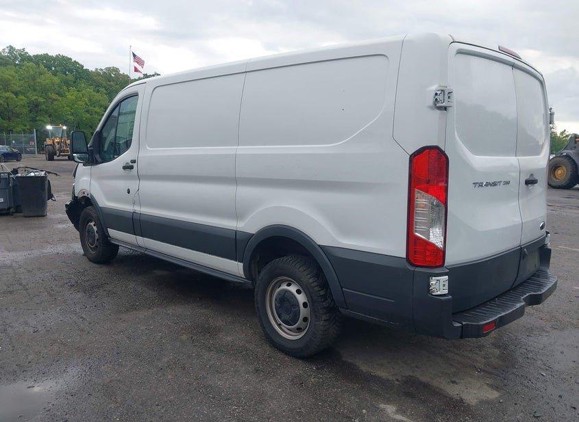 Ford Transit-250