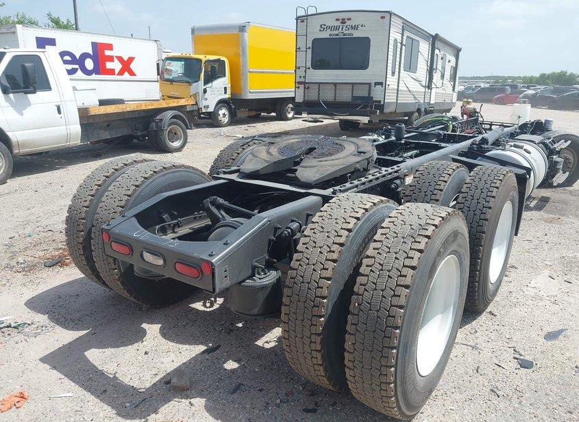 Freightliner New Cascadia 126