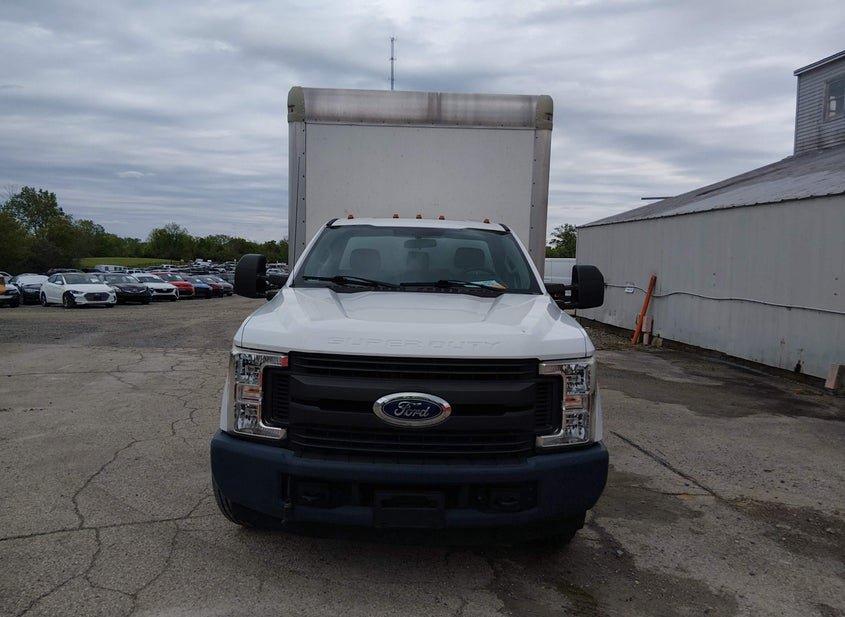 Ford F-350 Chassis