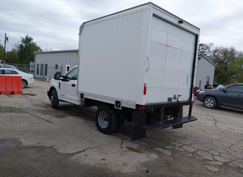 Ford F-350 Chassis