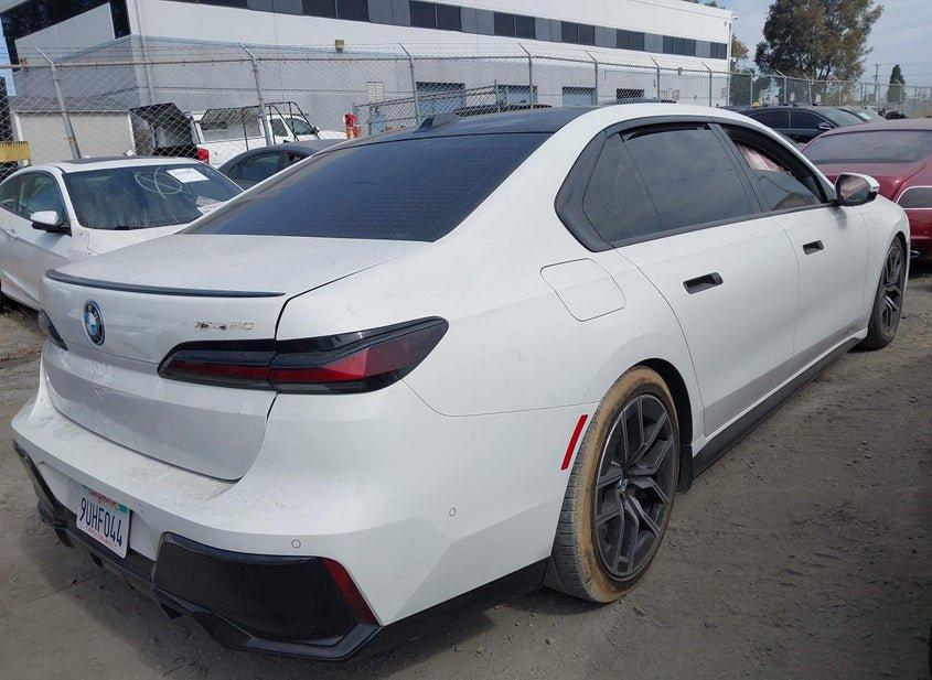 BMW I7