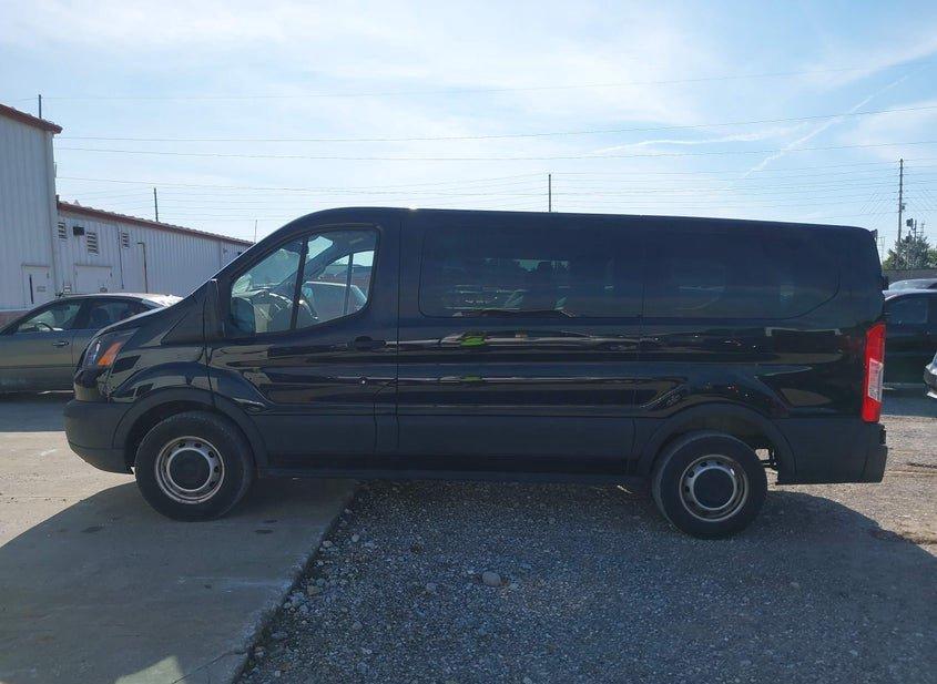Ford Transit-150