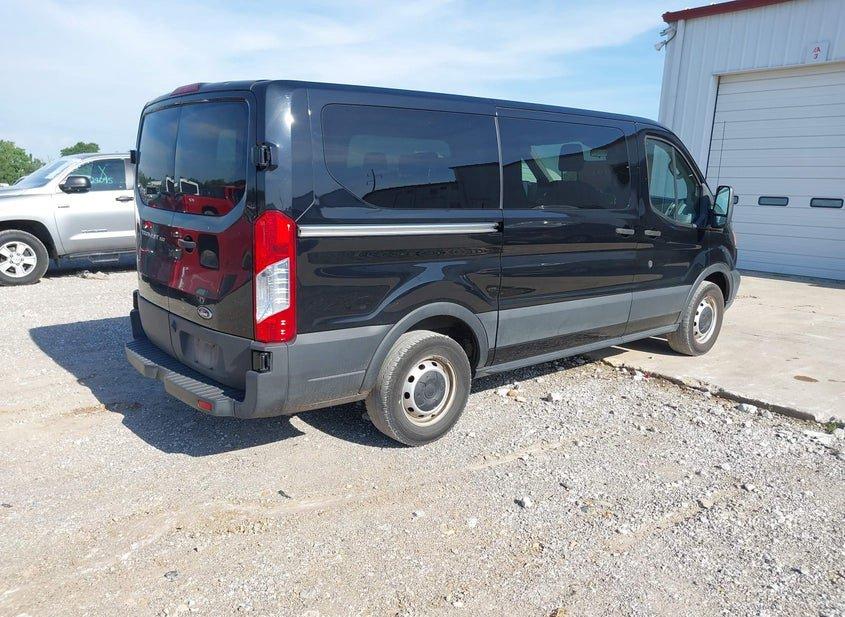 Ford Transit-150