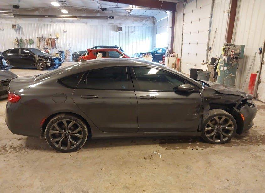 Chrysler 200