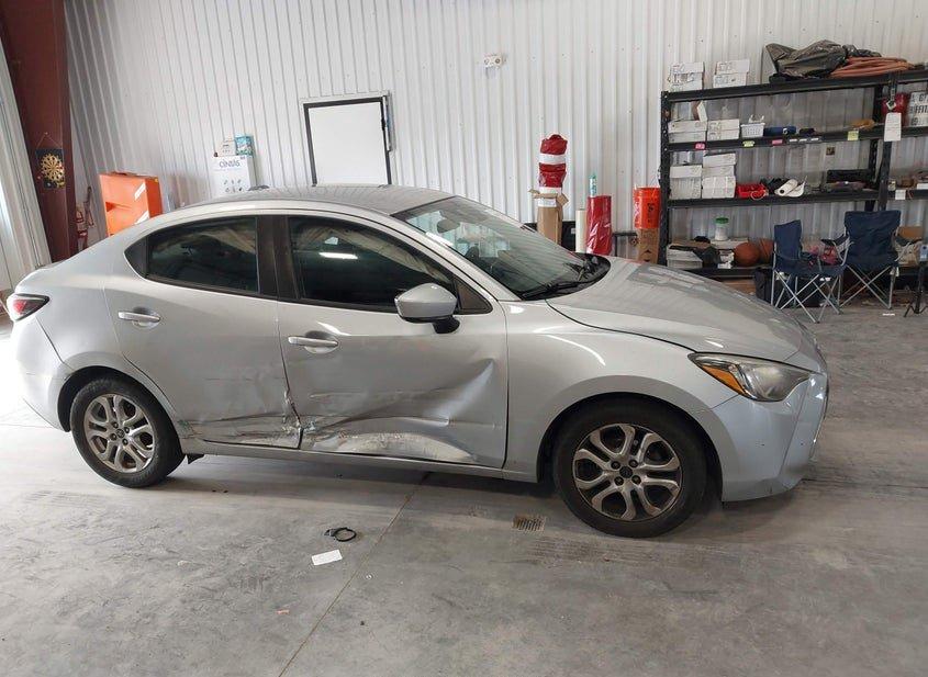 Toyota Yaris Ia