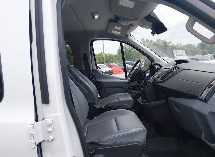 Ford Transit-150