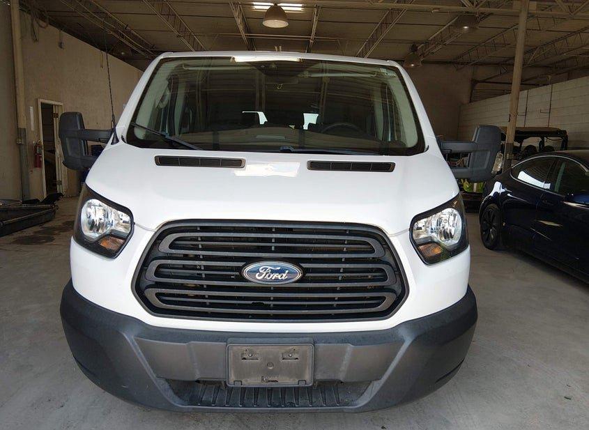 Ford Transit-150