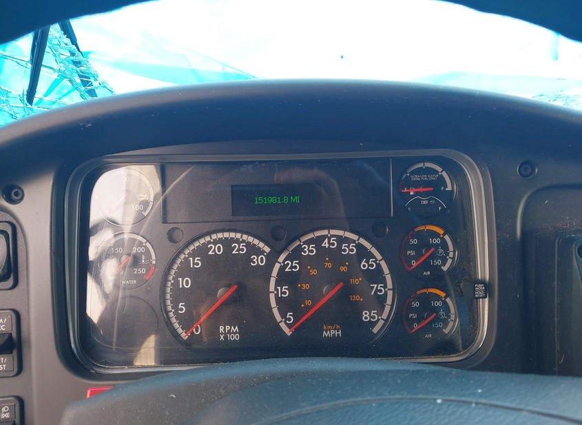 Freightliner M2 106